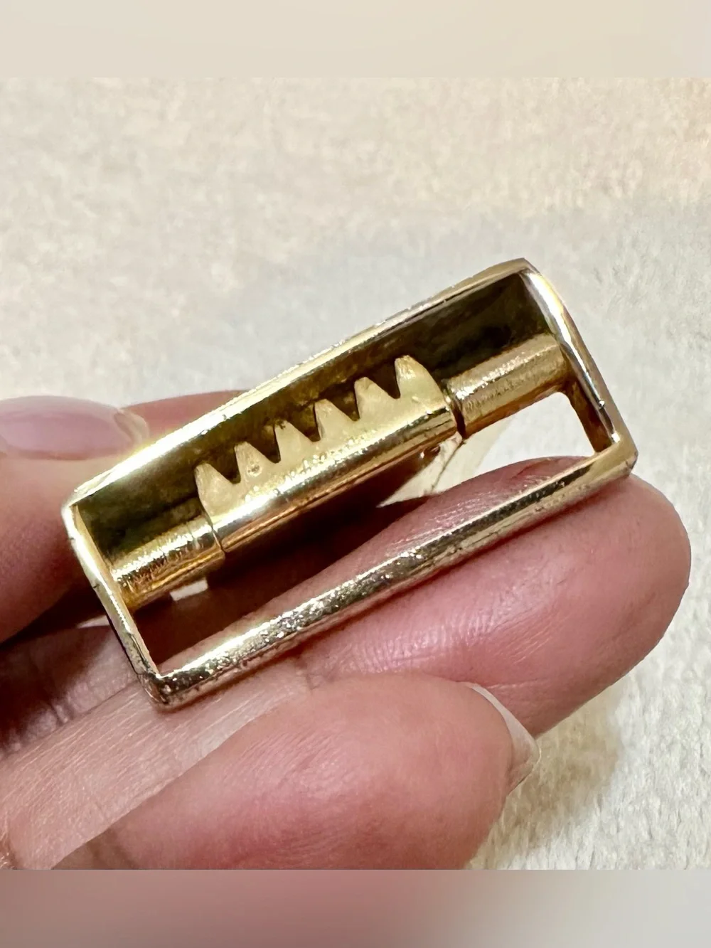 Vintage Gold S Logo 1